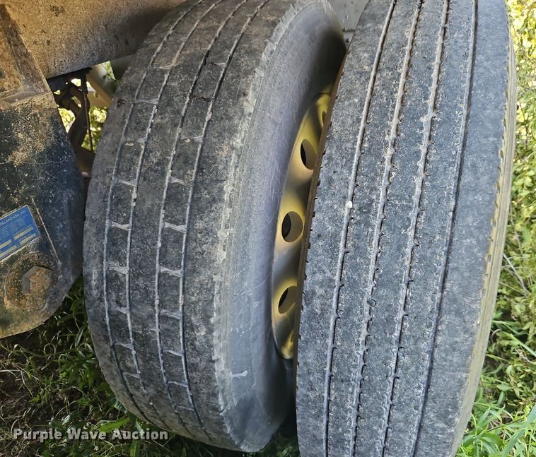 image for item DR8639 2009 Wilson DWH-500C grain trailer