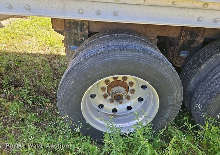 image for item DR8639 2009 Wilson DWH-500C grain trailer