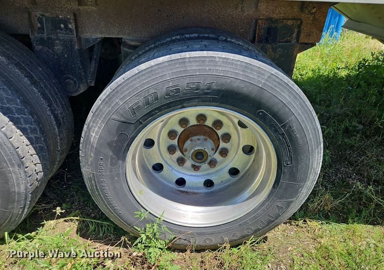 image for item DR8639 2009 Wilson DWH-500C grain trailer