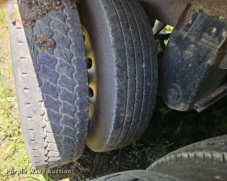 image for item DR8639 2009 Wilson DWH-500C grain trailer