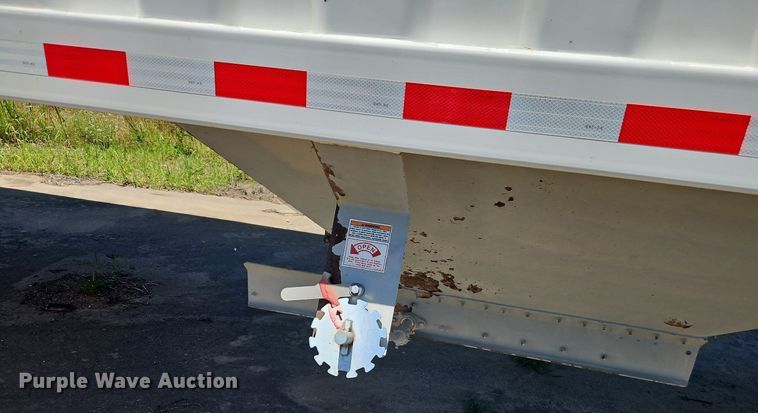 image for item DR8640 2017 Jet bottom dump trailer