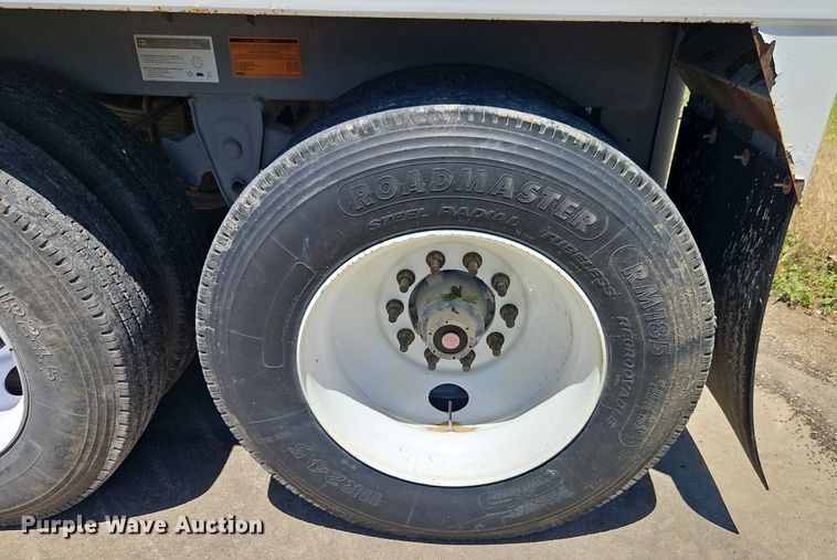 image for item DR8640 2017 Jet bottom dump trailer