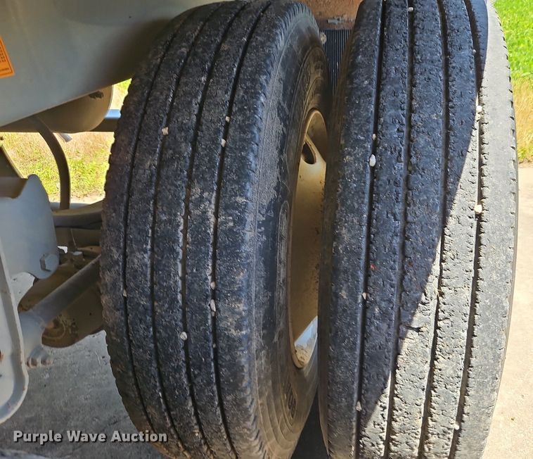 image for item DR8640 2017 Jet bottom dump trailer