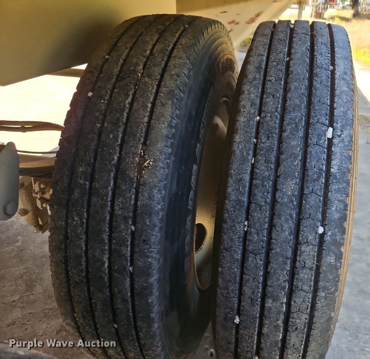 image for item DR8640 2017 Jet bottom dump trailer