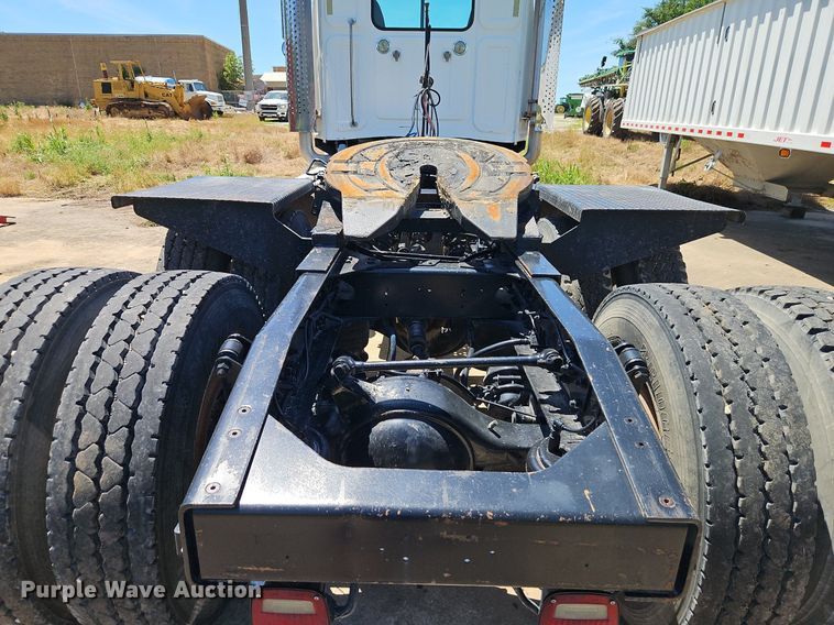 image for item DR8641 2009 Western Star semi truck