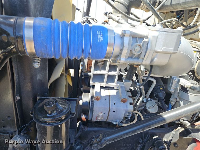 image for item DR8641 2009 Western Star semi truck