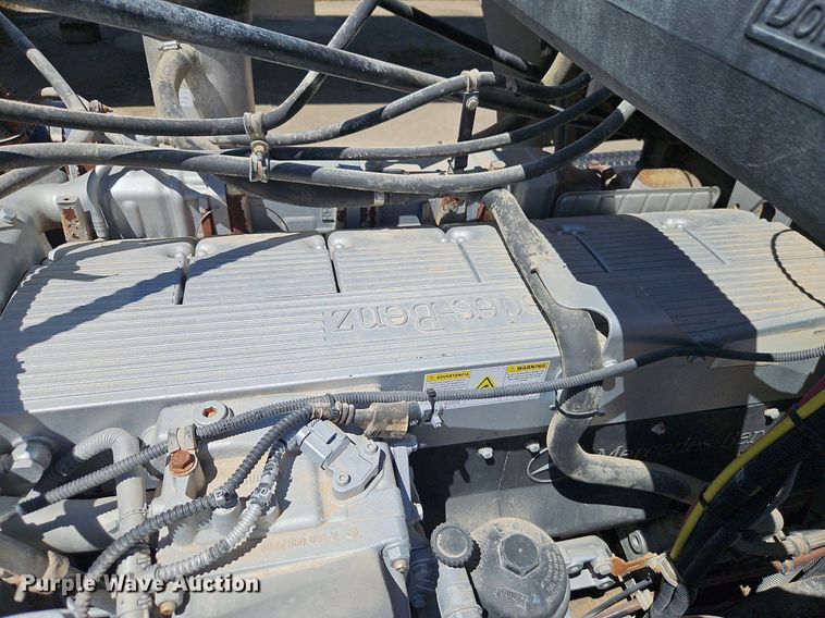 image for item DR8641 2009 Western Star semi truck