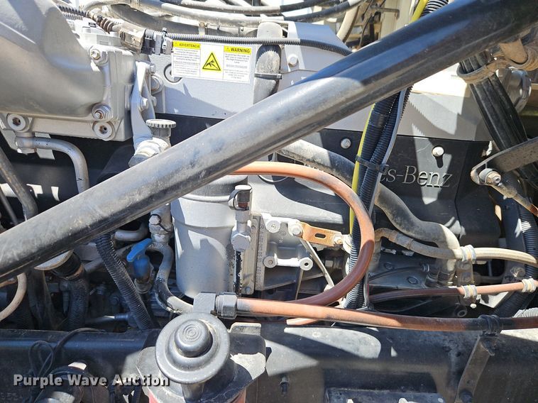 image for item DR8641 2009 Western Star semi truck