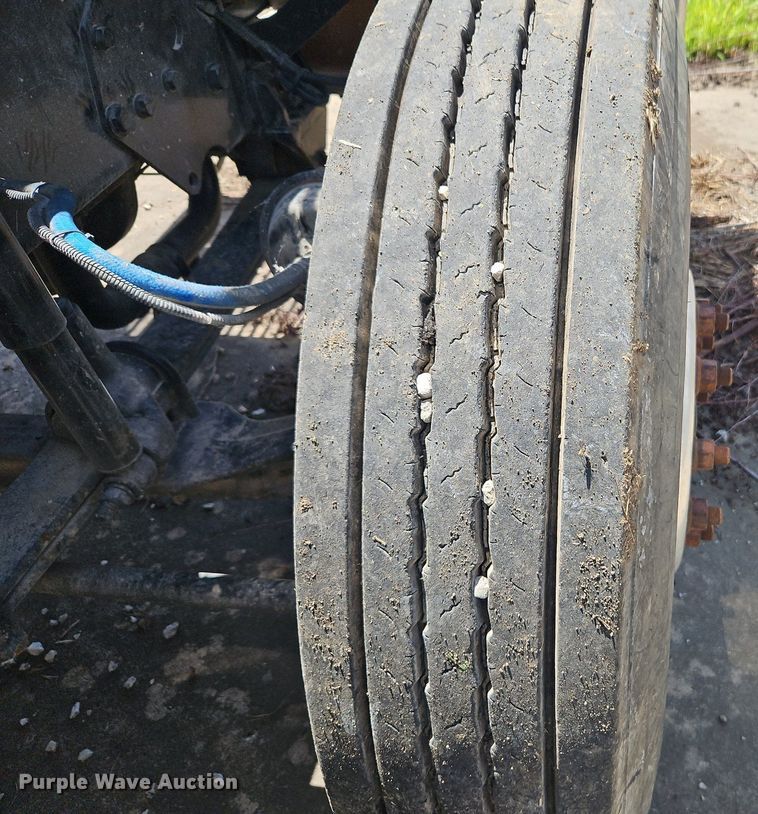 image for item DR8641 2009 Western Star semi truck