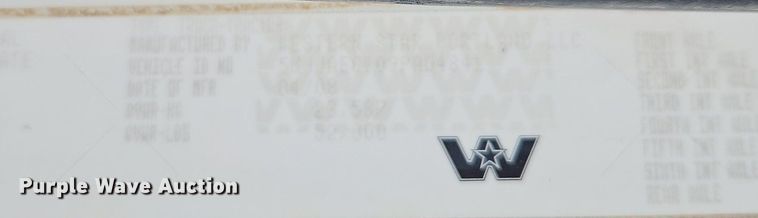 image for item DR8641 2009 Western Star semi truck