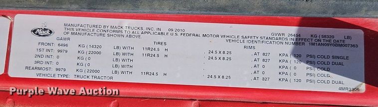 image for item DR8642 2011 Mack CHU613 semi truck