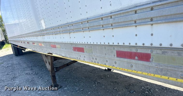 image for item DS0865 2002 Utility  VS2DC dry van trailer