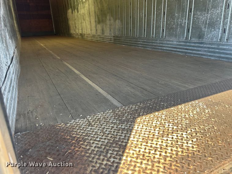 image for item DS0865 2002 Utility  VS2DC dry van trailer