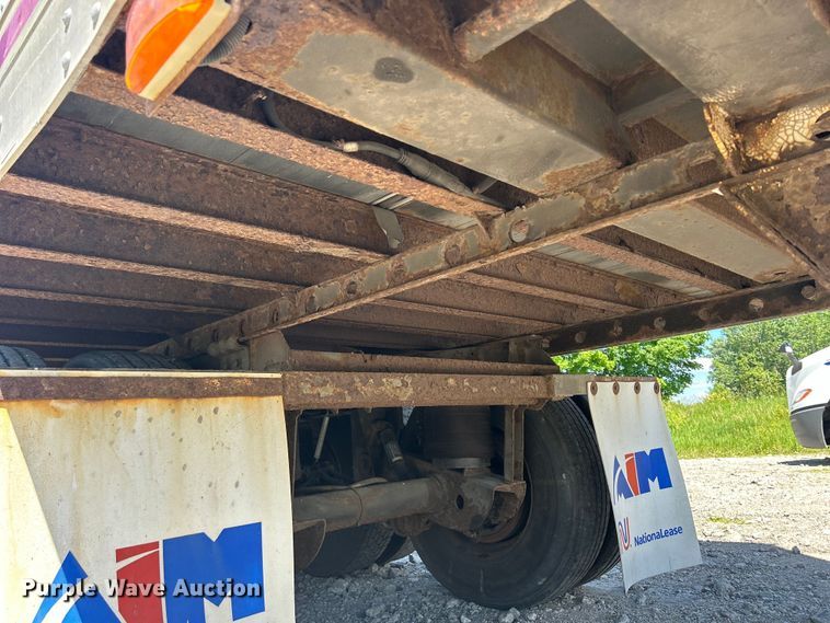 image for item DS0865 2002 Utility  VS2DC dry van trailer