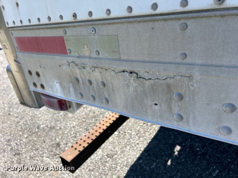 image for item DS0868 2002 Utility  VS2DC dry van trailer