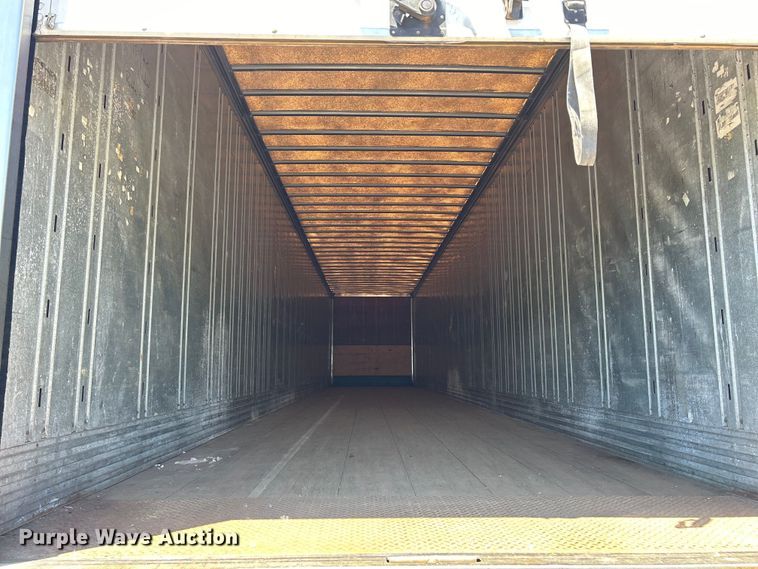 image for item DS0868 2002 Utility  VS2DC dry van trailer