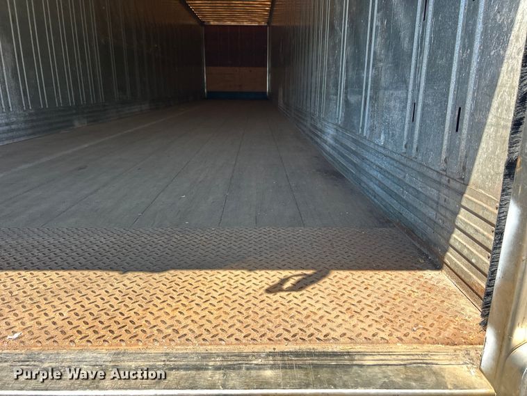 image for item DS0868 2002 Utility  VS2DC dry van trailer