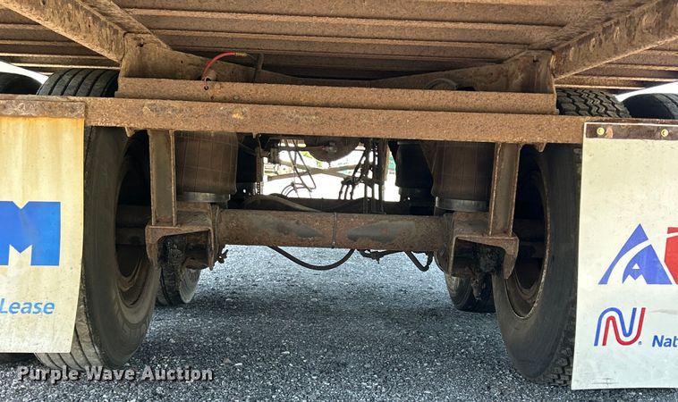 image for item DS0868 2002 Utility  VS2DC dry van trailer