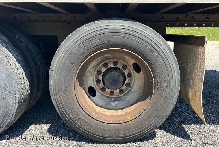 image for item DS0868 2002 Utility  VS2DC dry van trailer