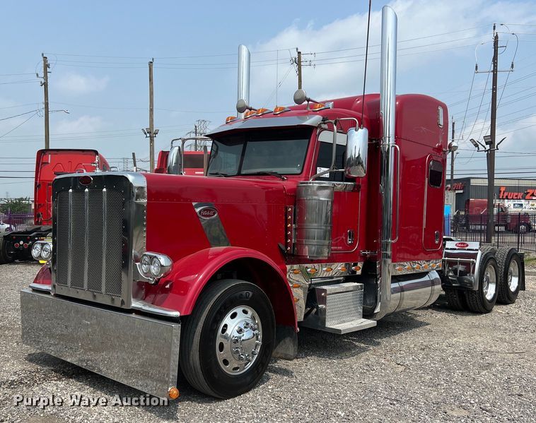 image for item DS3112 2012 Peterbilt 389 semi truck