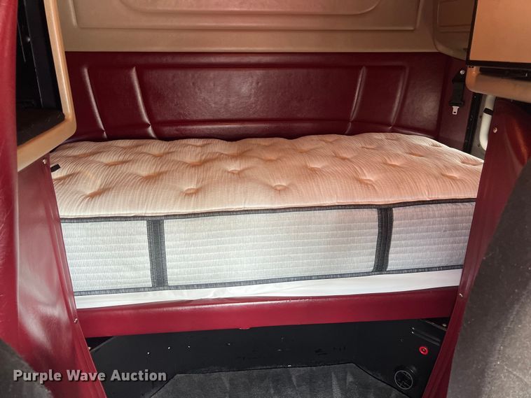 image for item DS3112 2012 Peterbilt 389 semi truck