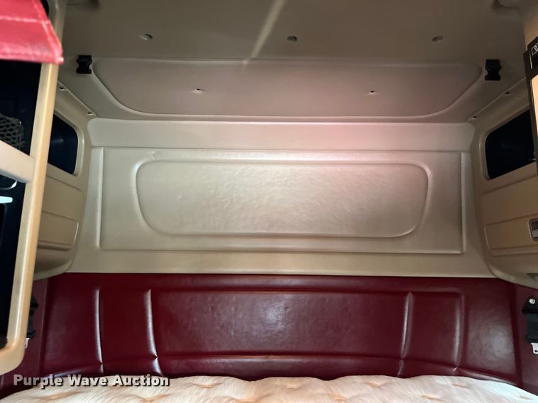 image for item DS3112 2012 Peterbilt 389 semi truck