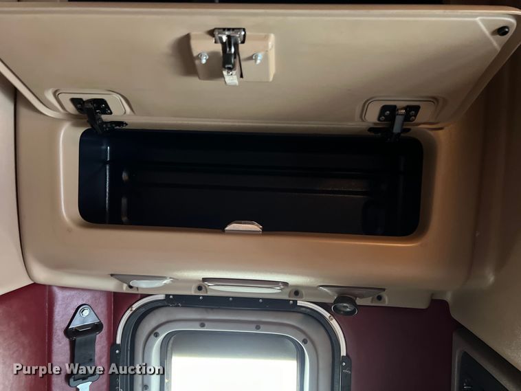 image for item DS3112 2012 Peterbilt 389 semi truck