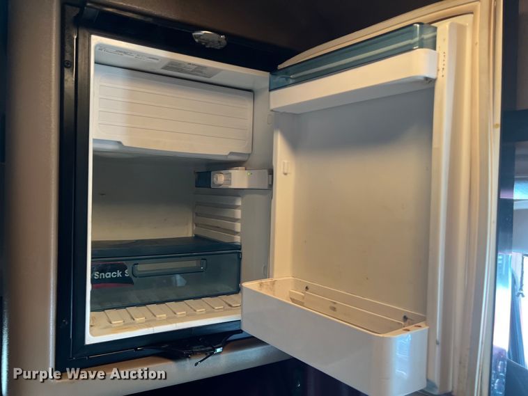 image for item DS3112 2012 Peterbilt 389 semi truck