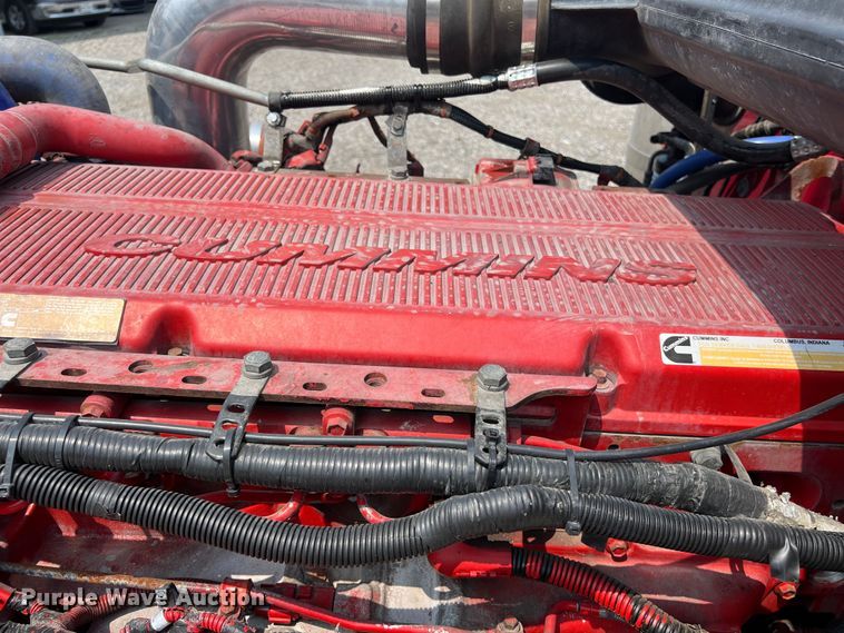 image for item DS3112 2012 Peterbilt 389 semi truck