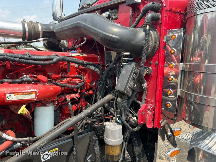 image for item DS3112 2012 Peterbilt 389 semi truck