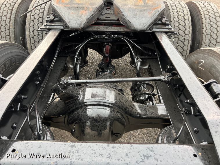 image for item DS3113 2018 Freightliner  Cascadia  semi truck