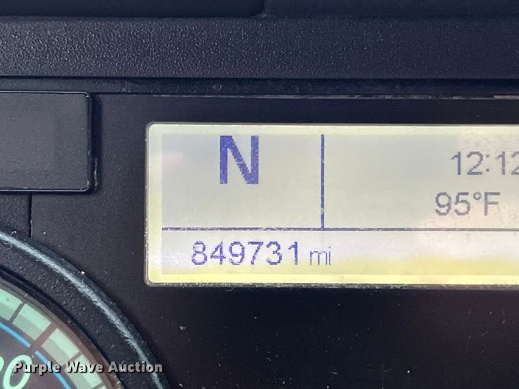 image for item DS3113 2018 Freightliner  Cascadia  semi truck