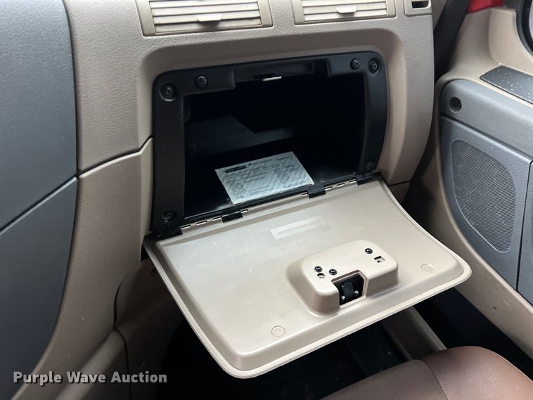 image for item DS3113 2018 Freightliner  Cascadia  semi truck