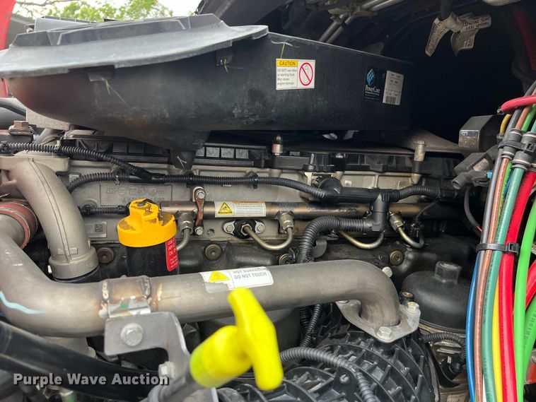 image for item DS3113 2018 Freightliner  Cascadia  semi truck