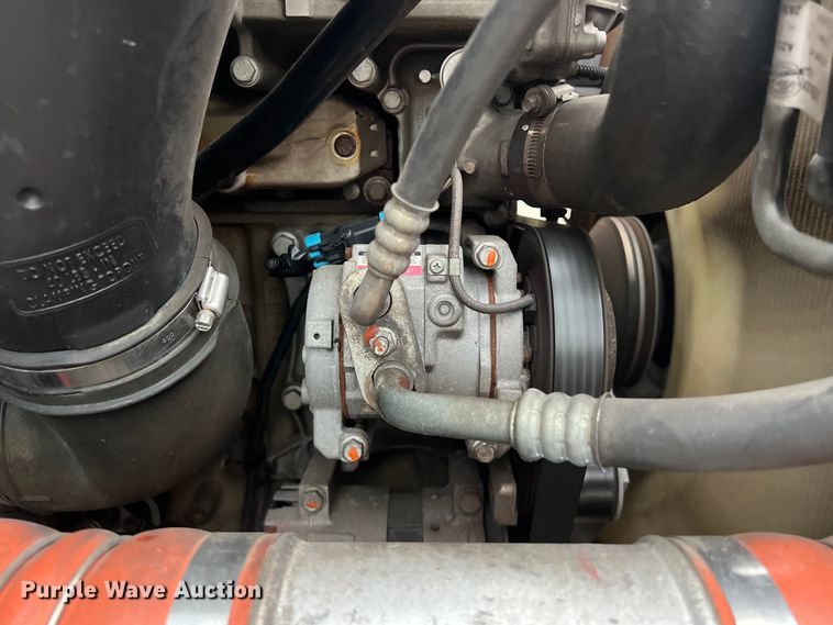 image for item DS3113 2018 Freightliner  Cascadia  semi truck