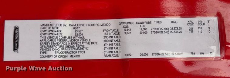 image for item DS3113 2018 Freightliner  Cascadia  semi truck