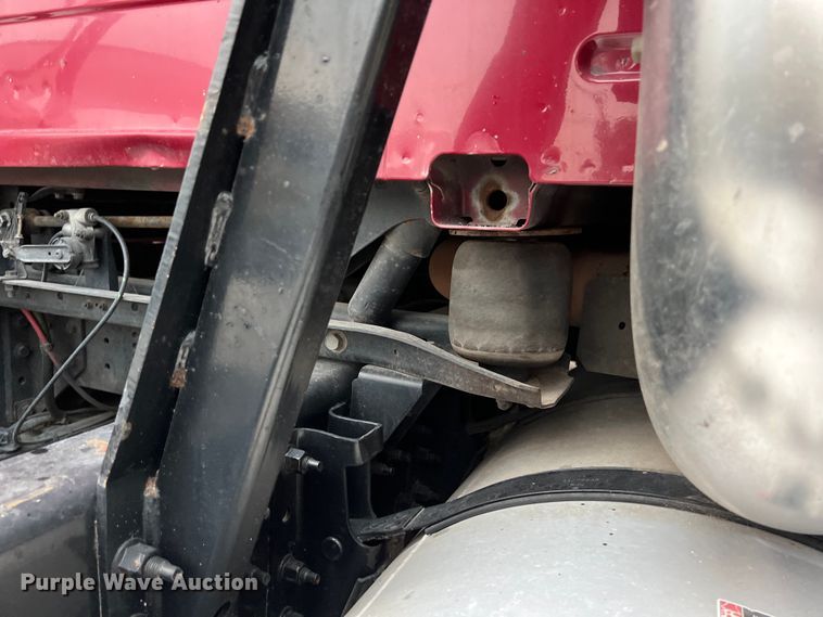 image for item DS3114 2010 Volvo VNL 780 semi truck