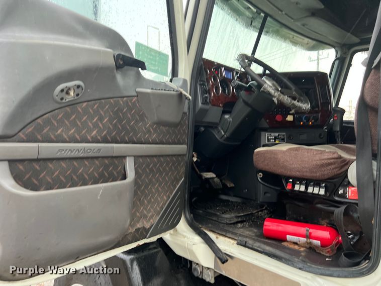 image for item DS3115 2012 Mack Pinnacle semi truck