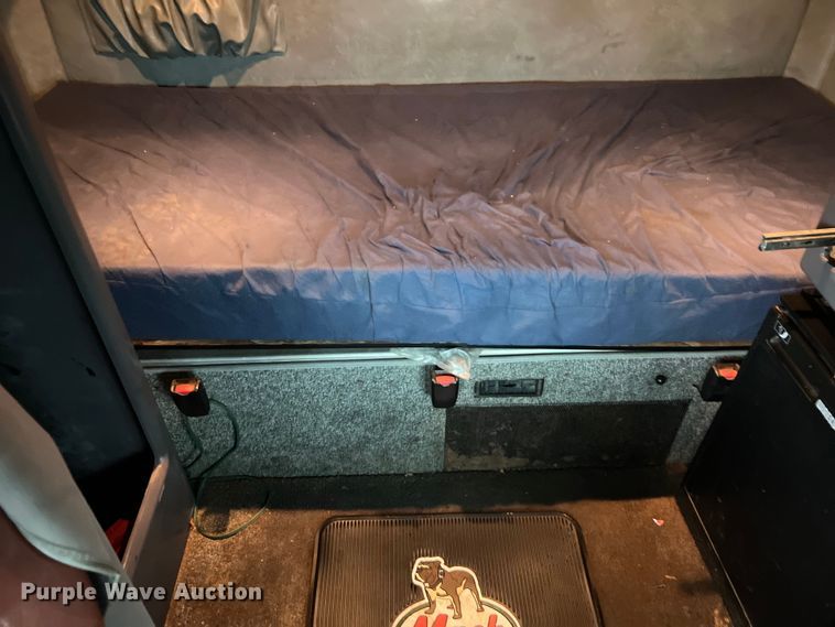 image for item DS3115 2012 Mack Pinnacle semi truck