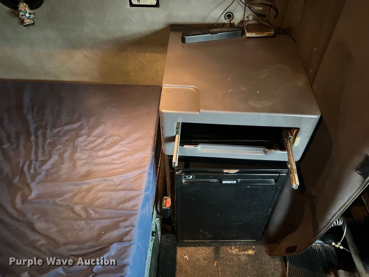 image for item DS3115 2012 Mack Pinnacle semi truck