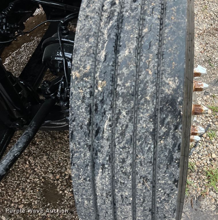 image for item DS3115 2012 Mack Pinnacle semi truck