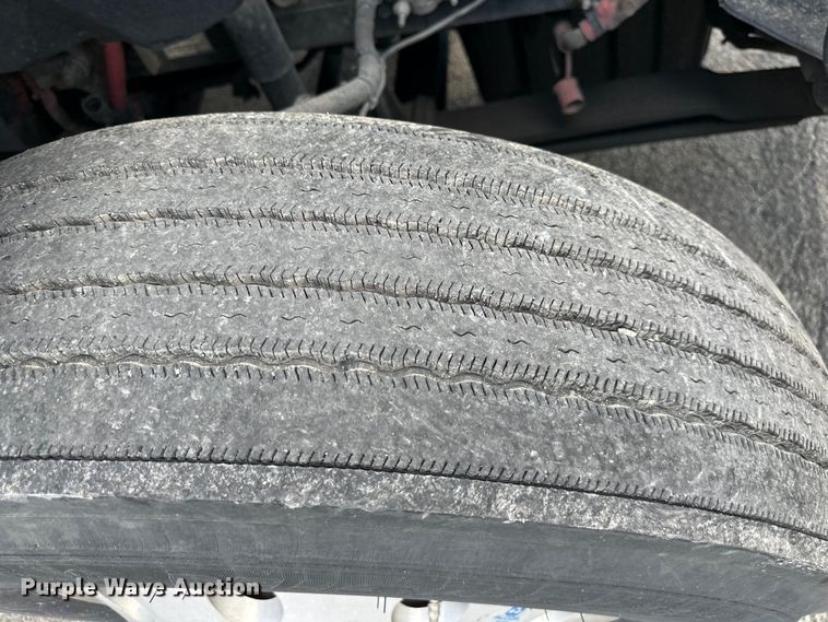 image for item DS4170 2019 Freightliner  Cascadia semi truck