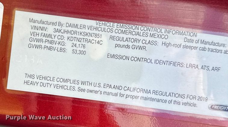 image for item DS4170 2019 Freightliner  Cascadia semi truck