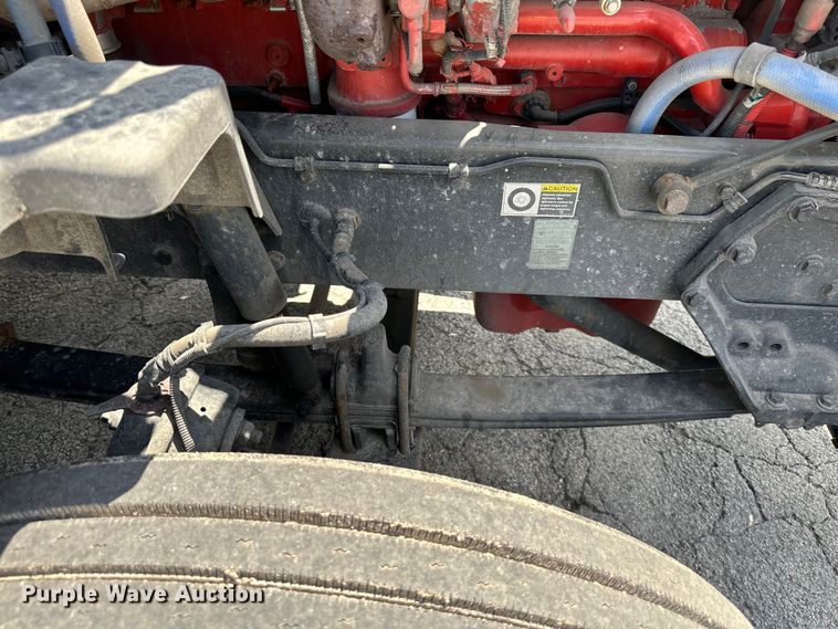 image for item DS4172 2019 Kenworth T680 semi truck