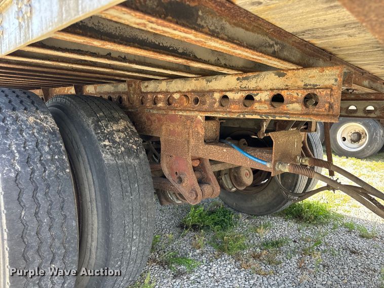 image for item DS5560 1987 Stoughton  ASVW-485T-S-C-WEDGE dry van trailer