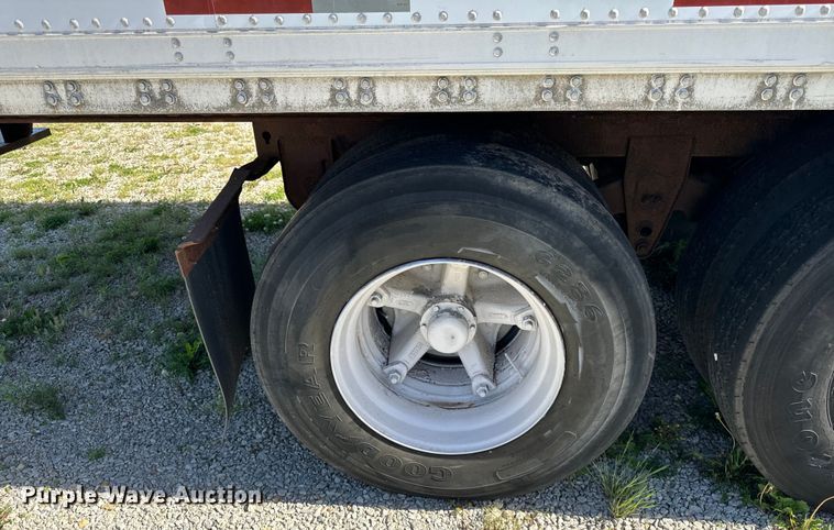 image for item DS5560 1987 Stoughton  ASVW-485T-S-C-WEDGE dry van trailer