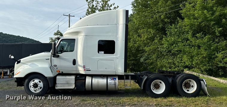 image for item DS5580 2019 International  LT625 semi truck