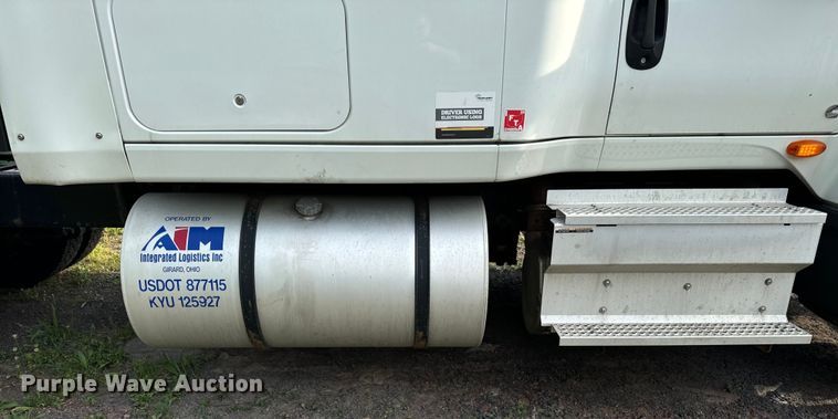 image for item DS5580 2019 International  LT625 semi truck