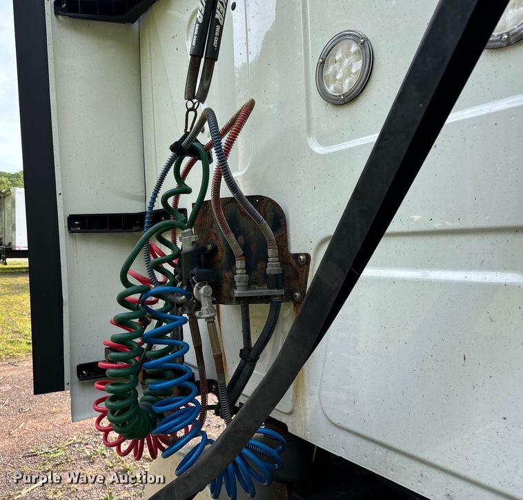 image for item DS5580 2019 International  LT625 semi truck