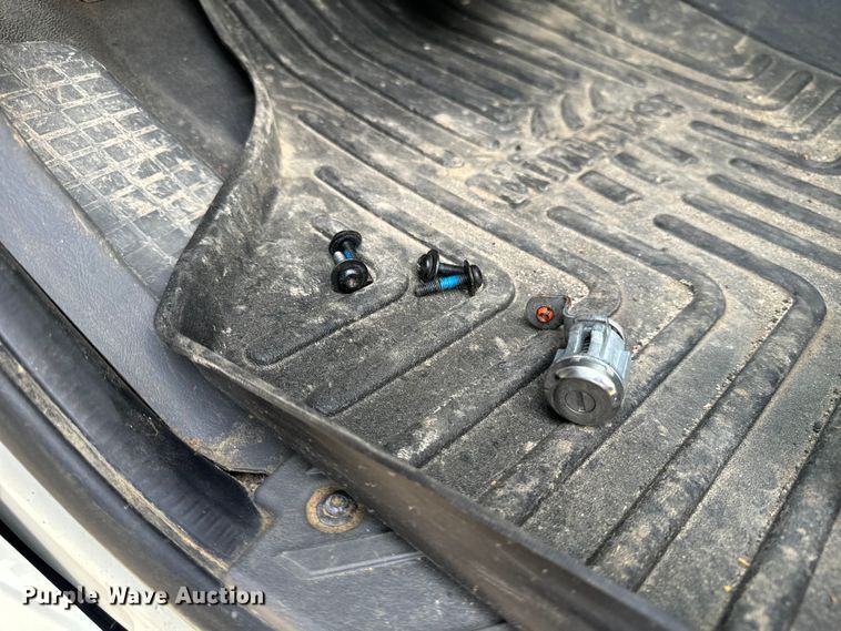 image for item DS5580 2019 International  LT625 semi truck